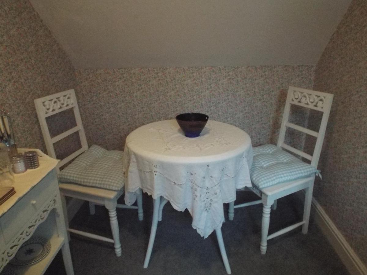 Pendyffryn Manor Bed & Breakfast Little Haven Kültér fotó