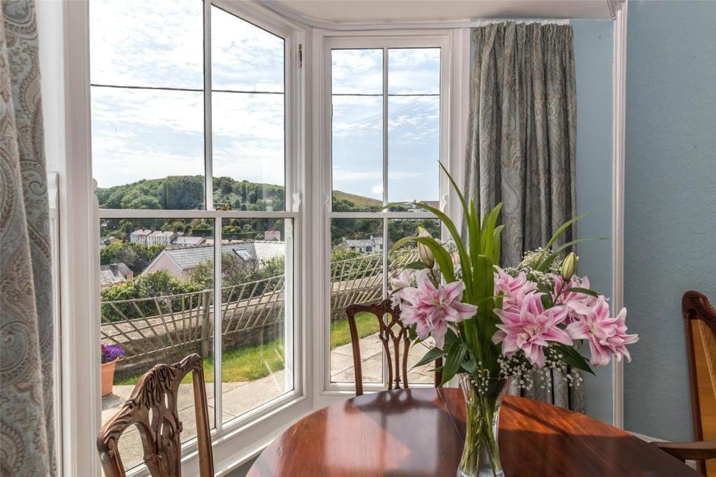 Pendyffryn Manor Bed & Breakfast Little Haven Kültér fotó