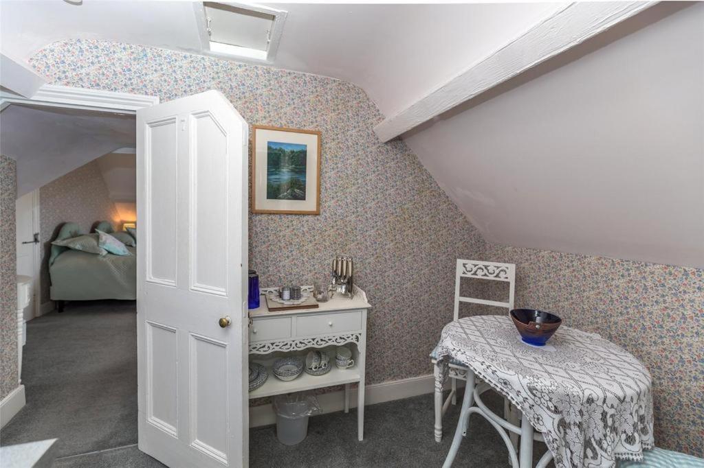 Pendyffryn Manor Bed & Breakfast Little Haven Kültér fotó