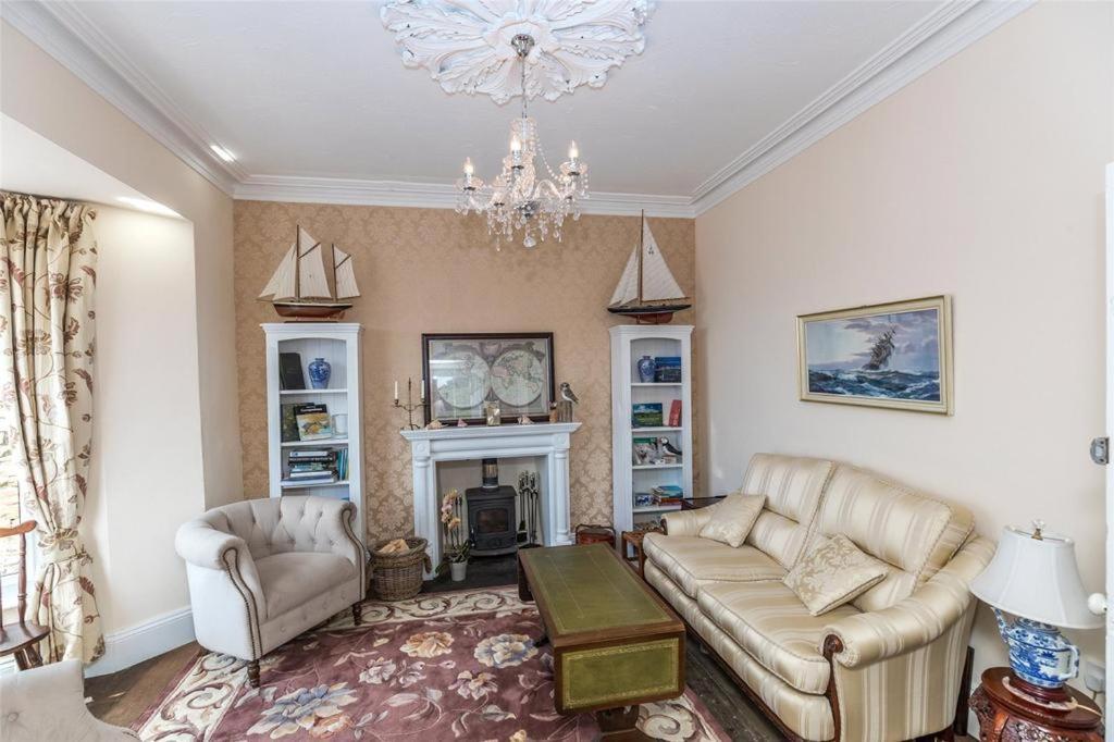 Pendyffryn Manor Bed & Breakfast Little Haven Kültér fotó